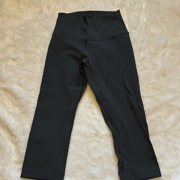 Lululemon Wunder Under HR Crop Luxtreme 17” 4 Graphite Gray - Picture 1 of 3